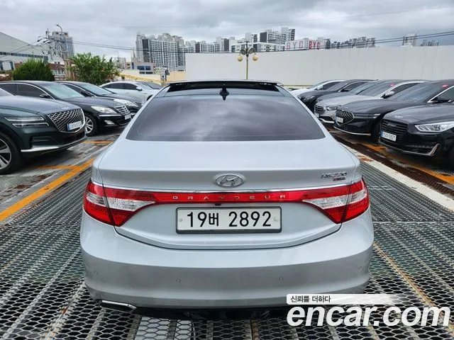 Hyundai Grandeur 2015 thumb 5