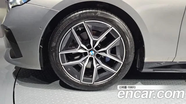 BMW 5-Series 2026 thumb 5