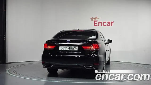 Lexus LS 2014 thumb 4