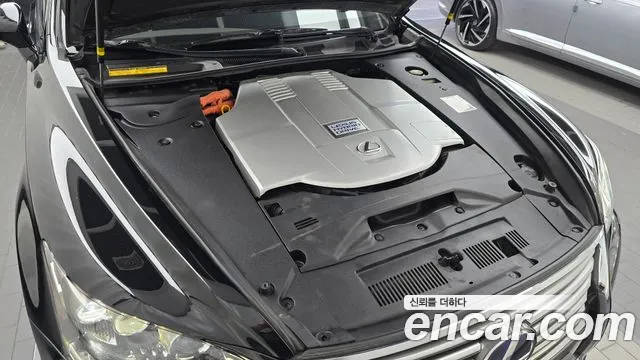 Lexus LS 2014 thumb 6
