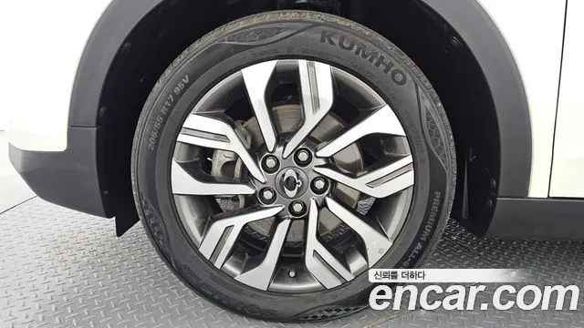 KG_Mobility_Ssangyong TIBOLI 2018 thumb 5