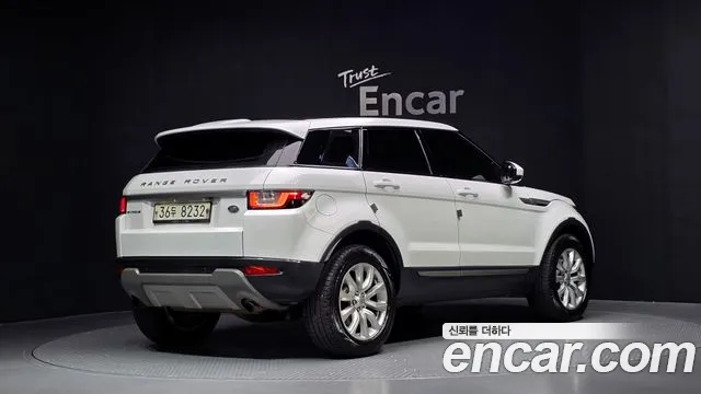 Land Rover Range Rover Evoque 2019 thumb 2