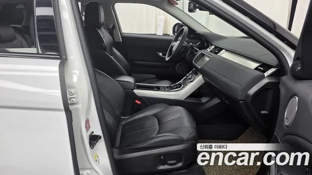 Land Rover Range Rover Evoque 2019 thumb 11