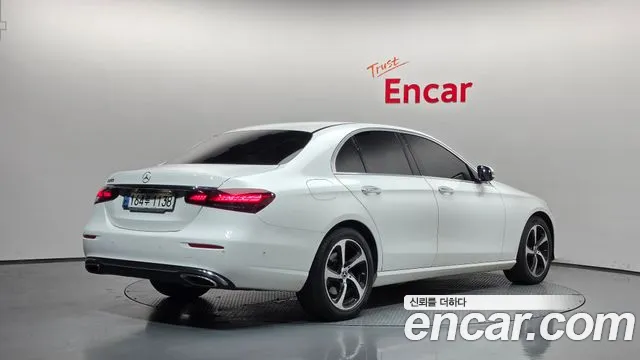 Mercedes-Benz E-Класс 2021 thumb 2