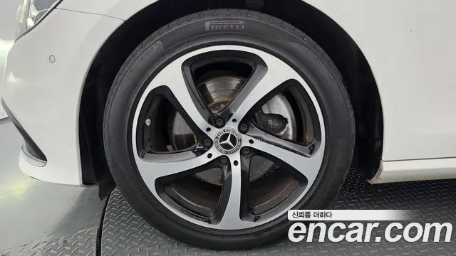 Mercedes-Benz E-Класс 2021 thumb 5