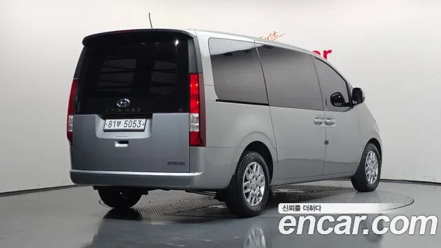 Hyundai Staria 2021 thumb 2