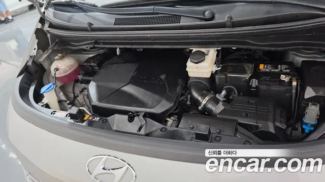 Hyundai Staria 2021 thumb 6