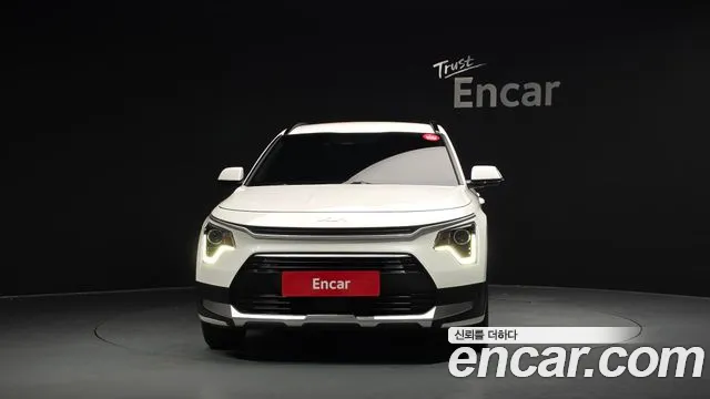Kia Niro 2023 thumb 3