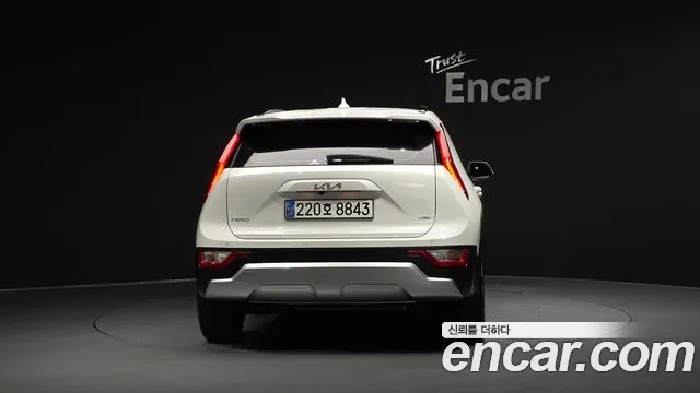 Kia Niro 2023 thumb 4
