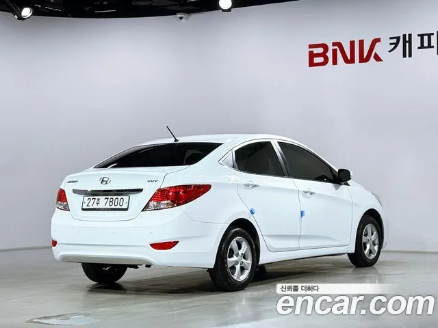 Hyundai Accent 2012 thumb 2