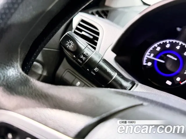 Hyundai Accent 2012 thumb 9