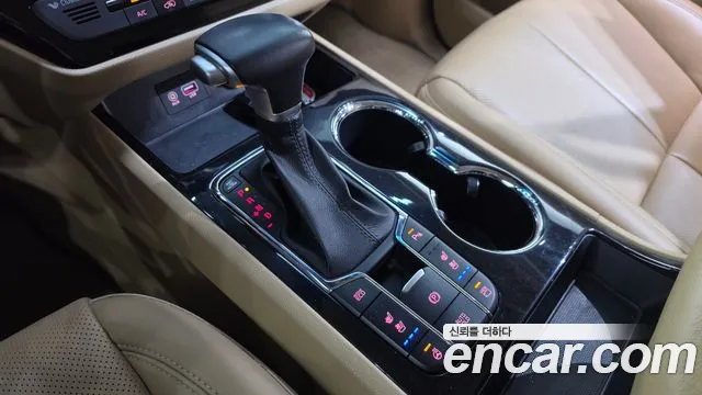 Kia Carnival 2020 thumb 9