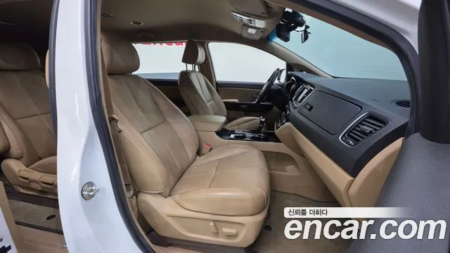 Kia Carnival 2020 thumb 10