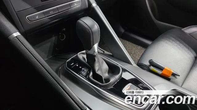 Renault-KoreaSamsung Koleos 2020 thumb 9