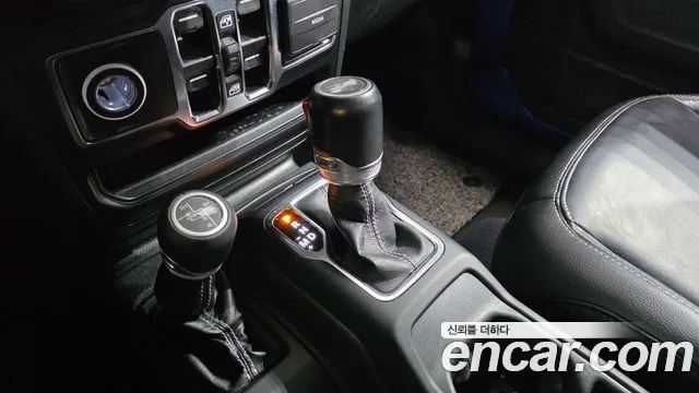 Jeep Wrangler 2021 thumb 9