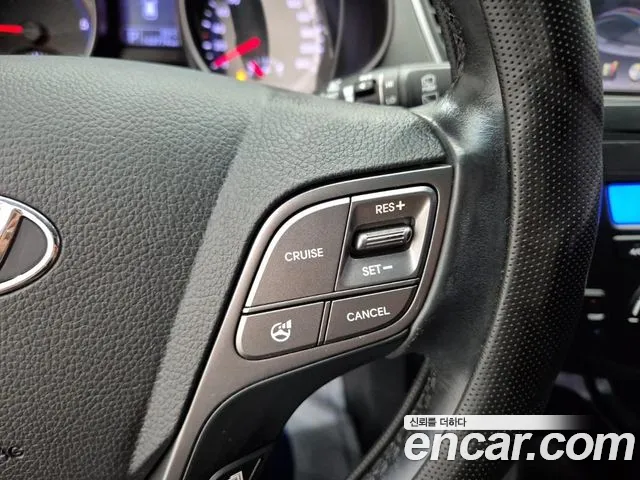 Hyundai Santa Fe 2012 thumb 7