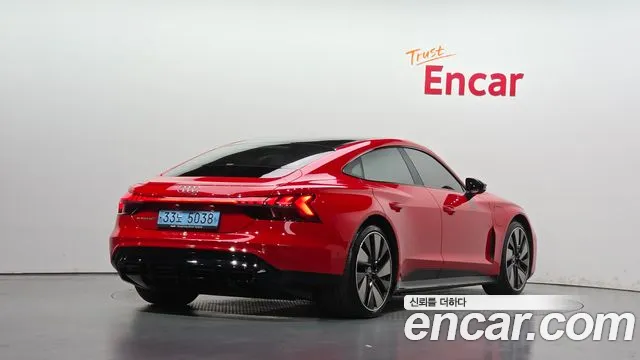 Audi e-tron GT 2022 thumb 2