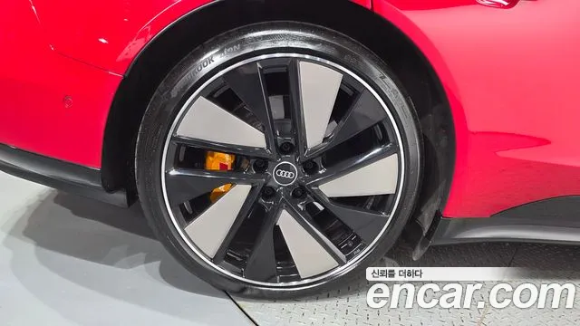 Audi e-tron GT 2022 thumb 5