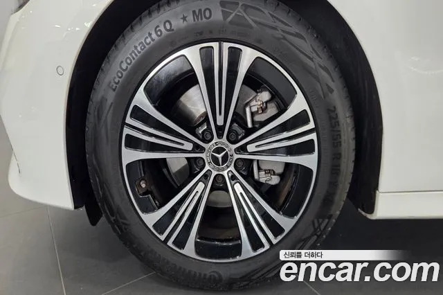 Mercedes-Benz E-Класс 2025 thumb 5
