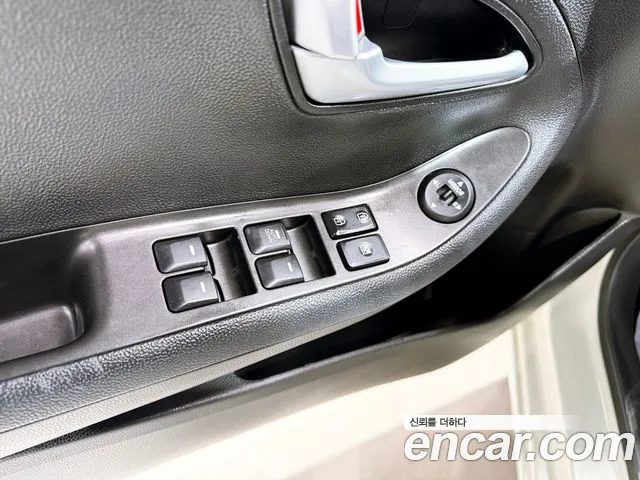 Kia Morning 2013 thumb 10