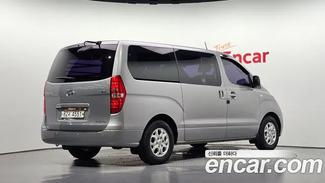 Hyundai Starex 2014 thumb 2