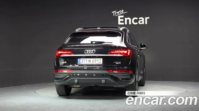 Audi Q5 2022 thumb 4