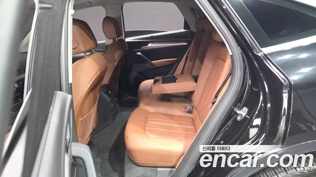 Audi Q5 2022 thumb 12