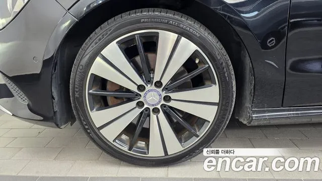 Mercedes-Benz CLA 2016 thumb 5