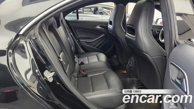 Mercedes-Benz CLA 2016 thumb 12