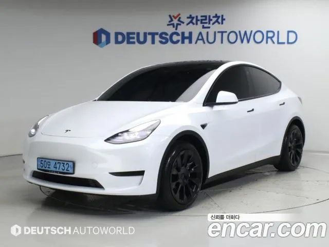 Tesla Model Y 2023 thumb 12