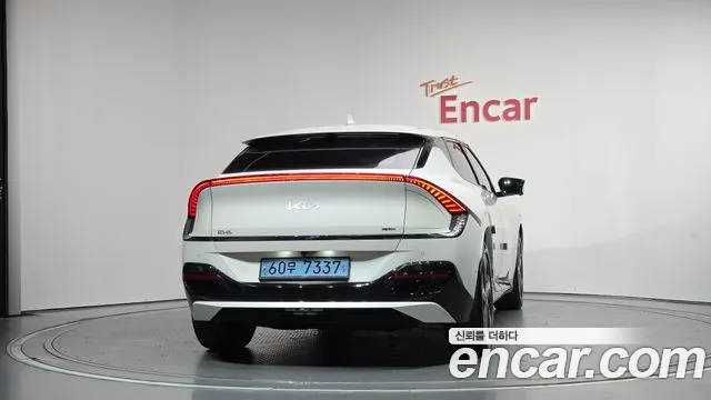 Kia EV6 2021 thumb 4