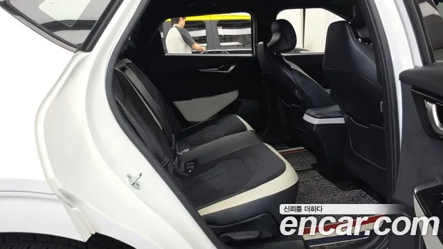 Kia EV6 2021 thumb 12