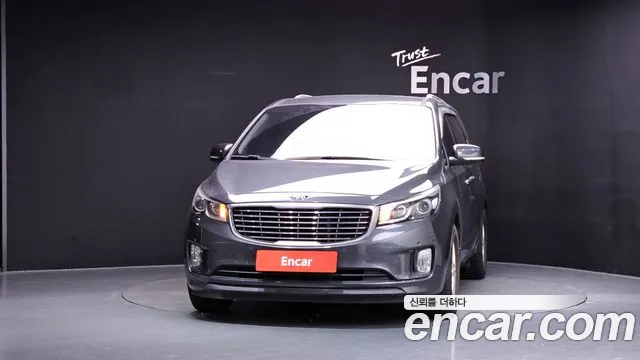 Kia Carnival 2015 thumb 3