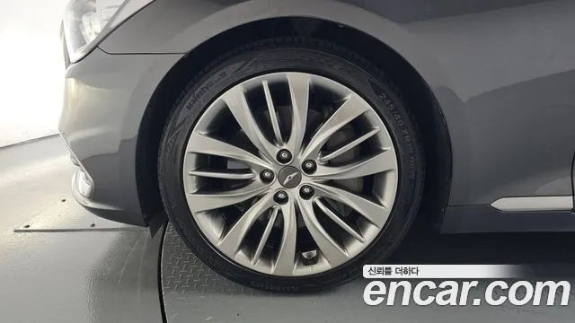 Genesis G80 2018 thumb 4