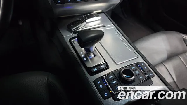 Genesis G80 2018 thumb 8