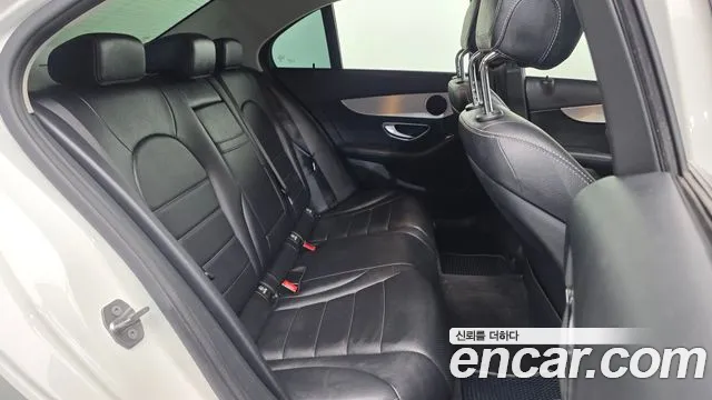 Mercedes-Benz C-Класс 2016 thumb 12