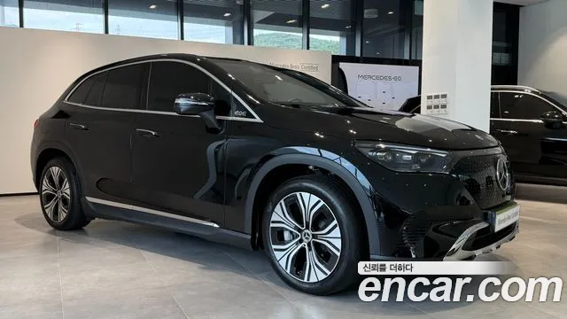 Mercedes-Benz EQE 2026 thumb 2