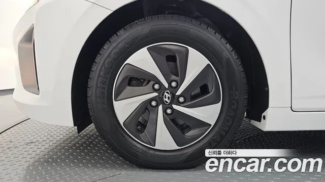Hyundai IONIQ 6 2016 thumb 4