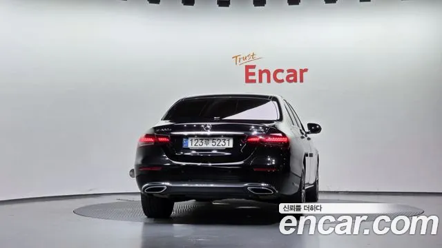 Mercedes-Benz E-Класс 2021 thumb 4
