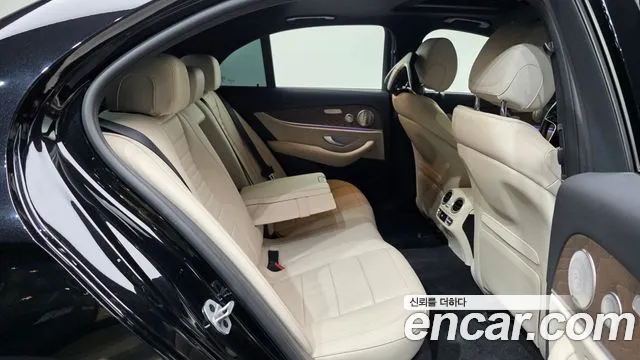 Mercedes-Benz E-Класс 2021 thumb 12
