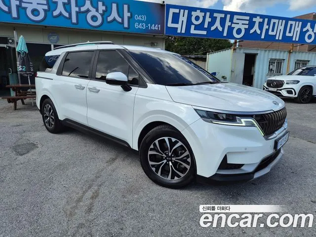 Kia Carnival 2021 thumb 2
