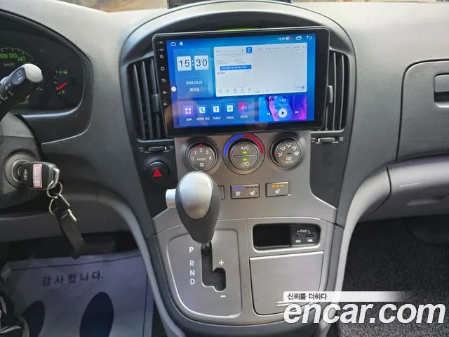 Hyundai Starex 2015 thumb 10