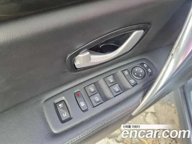 Renault-KoreaSamsung Latitude 2015 thumb 6