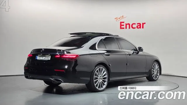 Mercedes-Benz E-Класс 2022 thumb 2