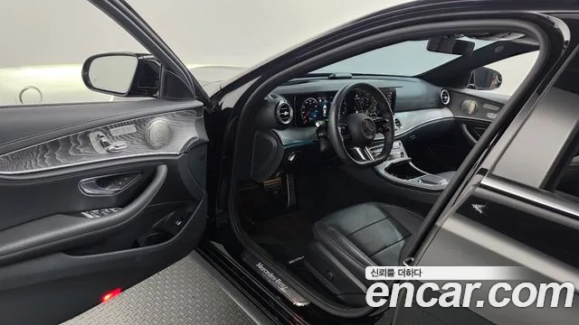 Mercedes-Benz E-Класс 2022 thumb 10