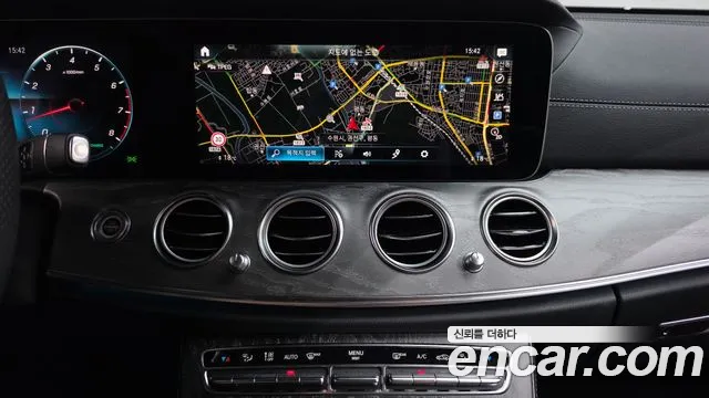 Mercedes-Benz E-Класс 2022 thumb 12