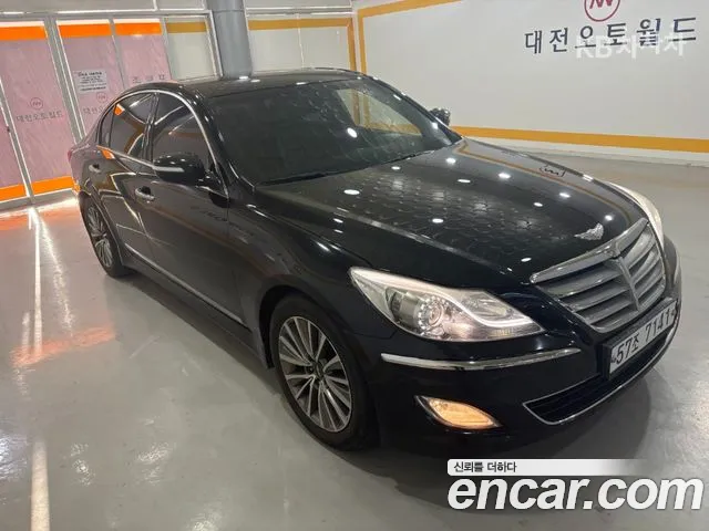 Hyundai Genesis 2012 thumb 6