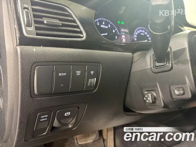 Hyundai Genesis 2012 thumb 10