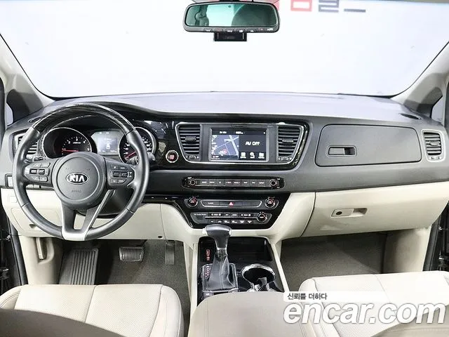 Kia Carnival 2019 thumb 7