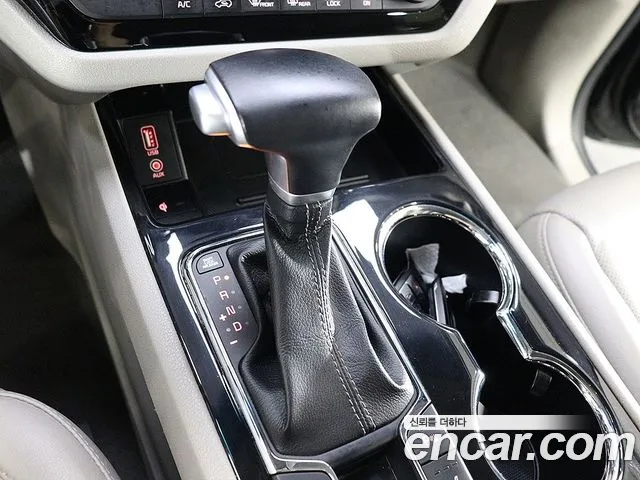 Kia Carnival 2019 thumb 9